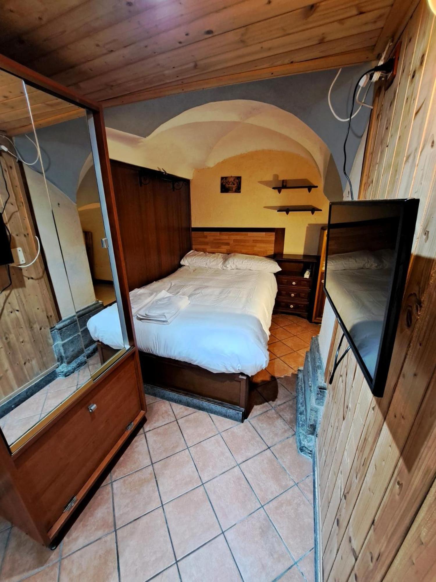 Ferienwohnung Interno 13, Nel Cuore Di Napoli Exterior foto
